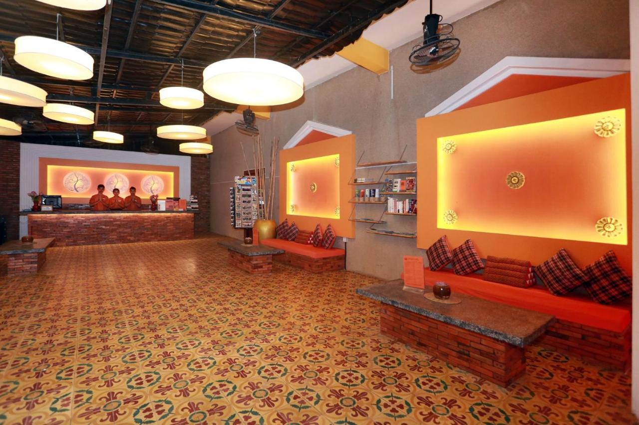 Central Privilege Hotel Сиемрип Экстерьер фото